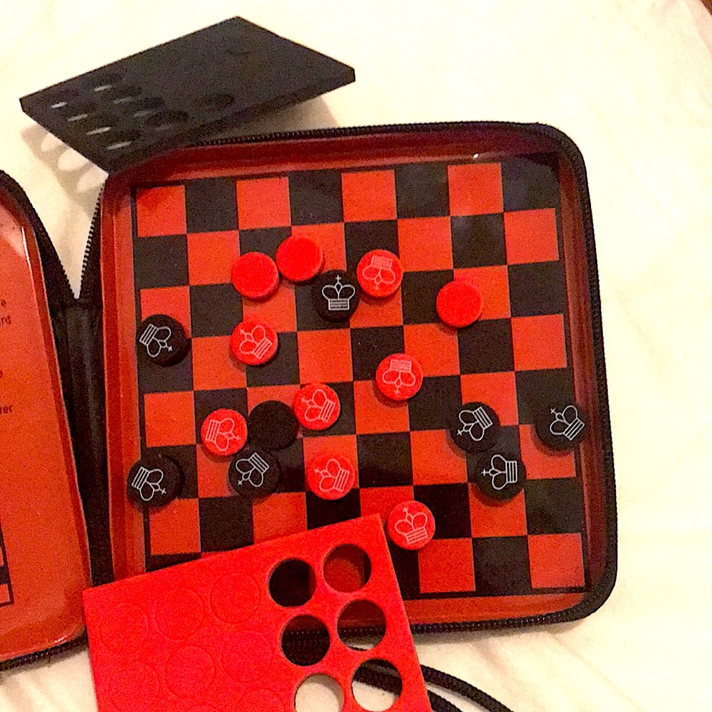 🟥 ⬛️ Travel Checkers Set - Picture 9 of 9